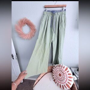 Chic Striped Wide Leg Pants in Green